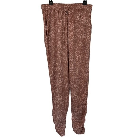NWT Thread & Supply | Mauve Pink Leopard Print Yoga Joggers S - Picture 1 of 5